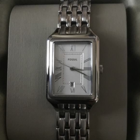 Nearly New Fossil Raquel Three-hand Date Watch - Picture 3 of 8